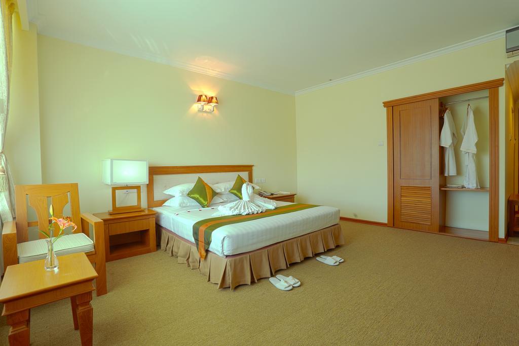Apex Hotel Naypyidaw Oda fotoğraf