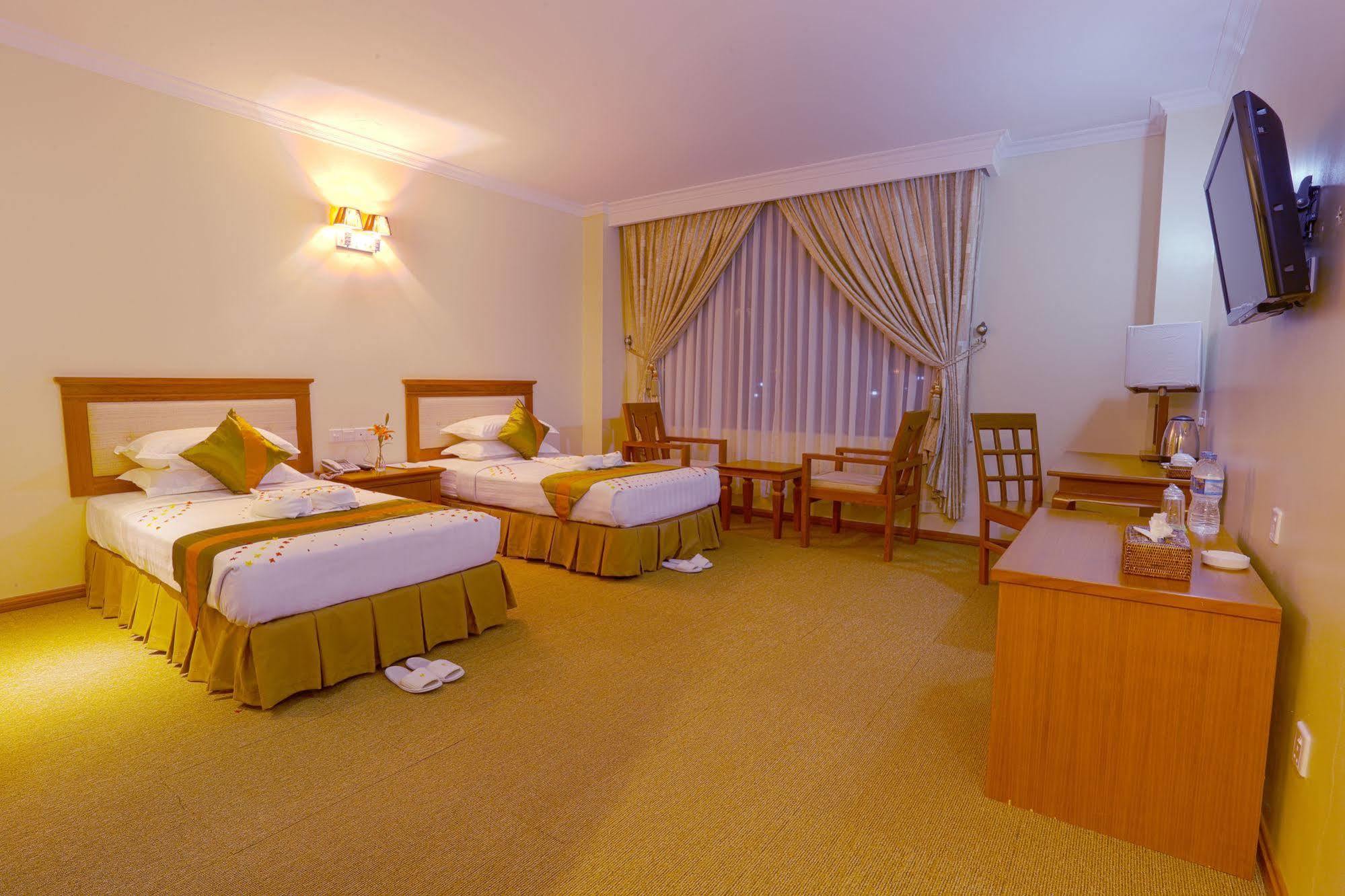 Apex Hotel Naypyidaw Dış mekan fotoğraf